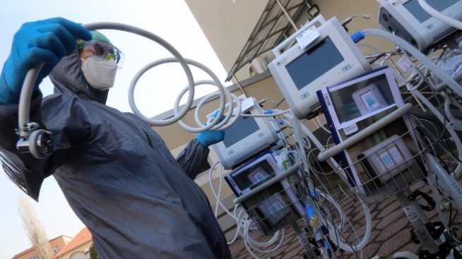 Кабинетът на Борисов е купувал средства срещу COVID на завишени цени