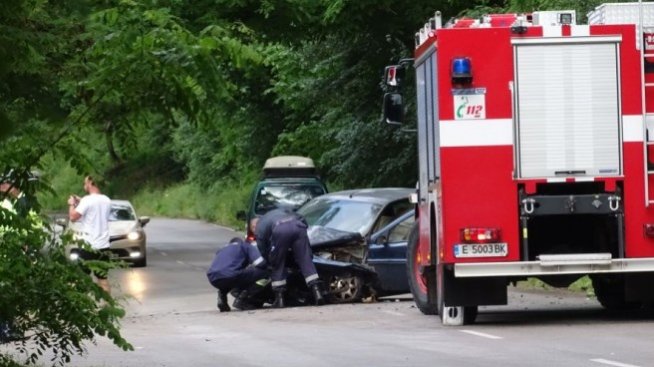 Вноската към Гаранционния фонд за незастраховани МПС остава 12,50 лева през 2024 г.