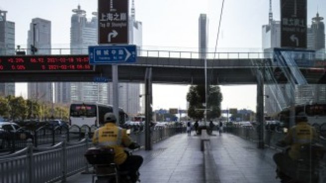 Юанът стана поредната жертва на глобалните разпродажби