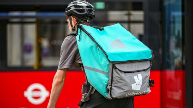 Deliveroo записа 309 млн. долара загуба точно преди IPO-то си