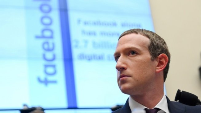 Facebook се е съгласила да плати символична сума по случая с Cambridge Analytica