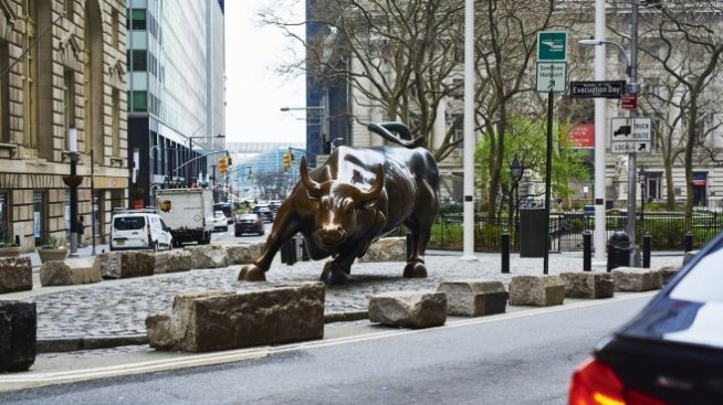 Силни като бикове и евтини като мечки: ТОП 10 на световните акции