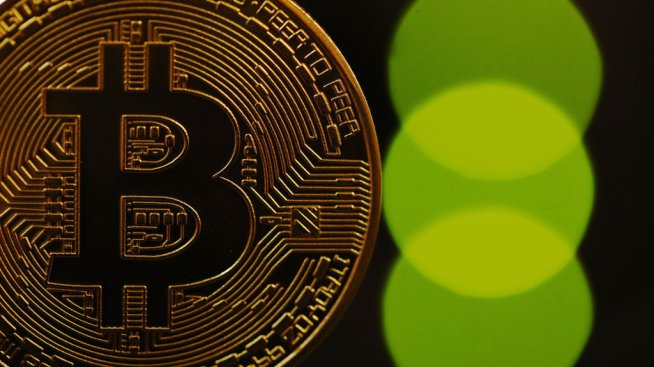 Великобритания обмисля забрана на криптодаренията за политици