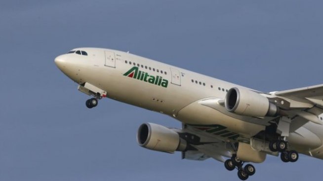 Новата италианска държавна авиокомпания ще започне да лети чак през септември