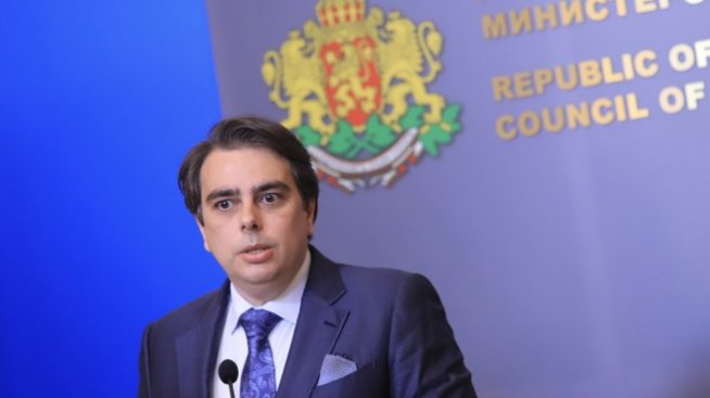 Асен Василев: Големите касови наличности по фирмите могат да захранват корупциятa