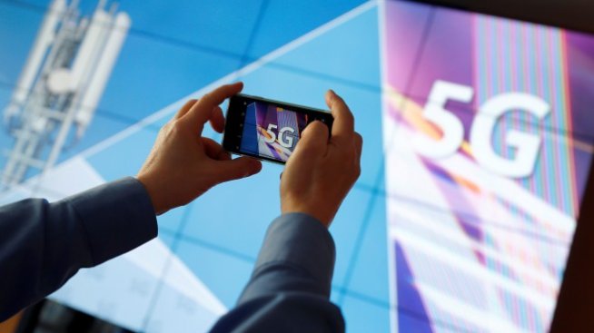 ЕК няма да настоява страните от блока да се откажат от Huawei в системите 5G