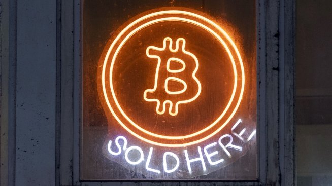 Банковата криза изпрати цената на биткойна на нива, невиждани от юни