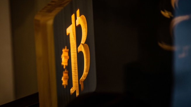 Цената на биткойна отново е над 72 хил. долара с наближаването на разполовяването