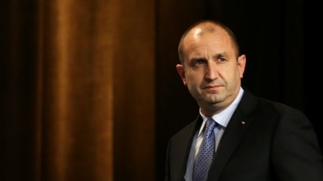 Колко "проруски" са новите президенти на България и Молдова?