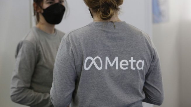 Meta е обвинена, че не е предупредила инвеститорите за ефекта от хода на Apple