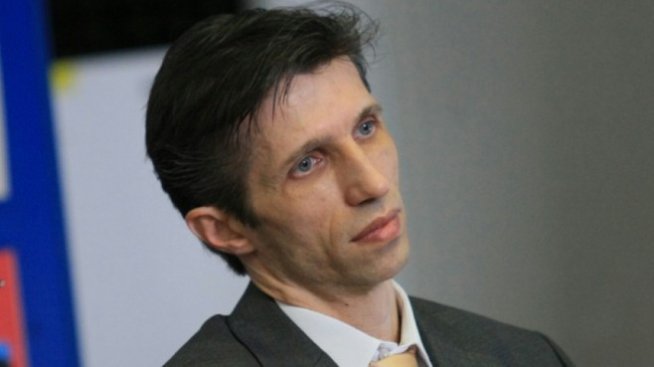 Учен: Световната икономика навлиза в порочен цикъл, подобен на България от 90-те