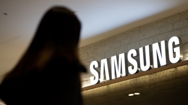 Работници на Samsung заплашват със стачка
