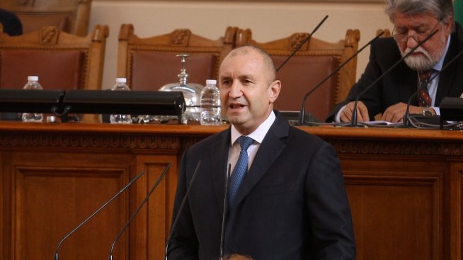 Президентът наложи вето на законовите промени за отделянето на следствието от прокуратурата