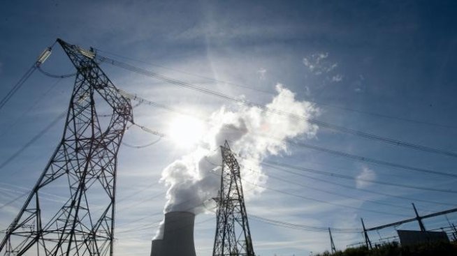 Регулаторът, който говори със сектора на някакъв странен език 