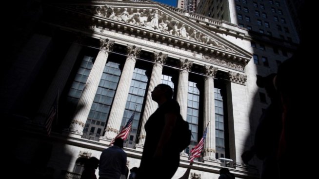 Притесненията за решенията на Фед обагриха в червено борсите в САЩ