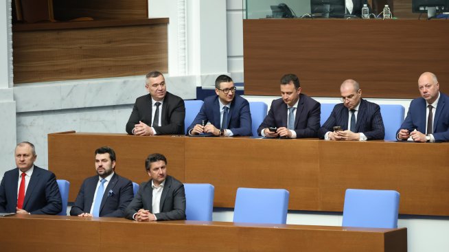 Гласуването на третия вот на недоверие към кабинета "Желязков" ще бъде в петък