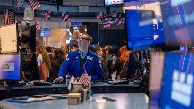 Wall Street стартира на зелено в опит да преодолее спадовете от миналата сесия*