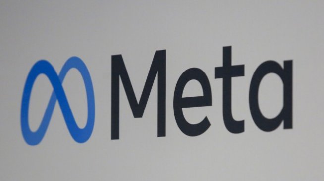 Meta прави крачка към метавселената с 3D реклами