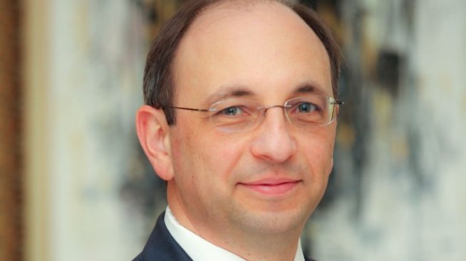 Николай Василев: Ставам, работя и лягам с Investor.bg