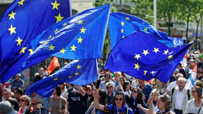 ЕС не може да реши с колко да удължи отлагането на Brexit