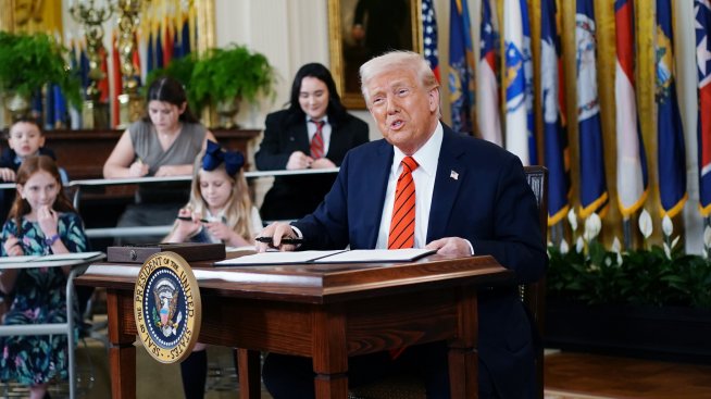 Тръмп подписа указ за разпускане на Министерството на образованието