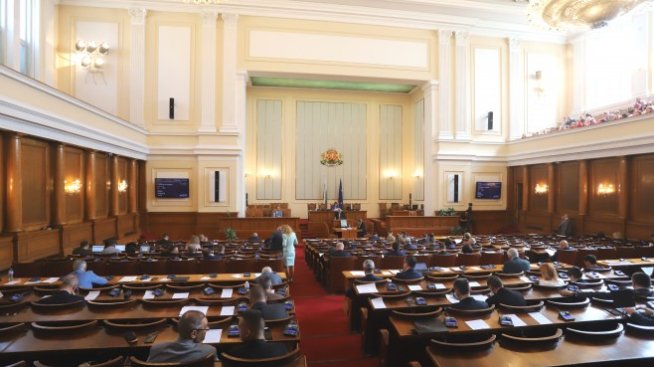 Хр. Панчугов: Партиите нямат полза от предсрочни избори, но те са неизбежни