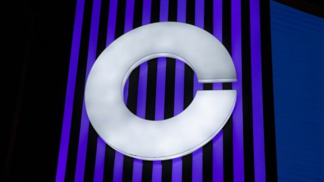 Coinbase привлече, но после се отказа от служители от Wall Street