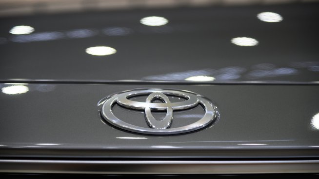 Инвеститори критикуват Toyota заради трупащите се обратно изкупени акции