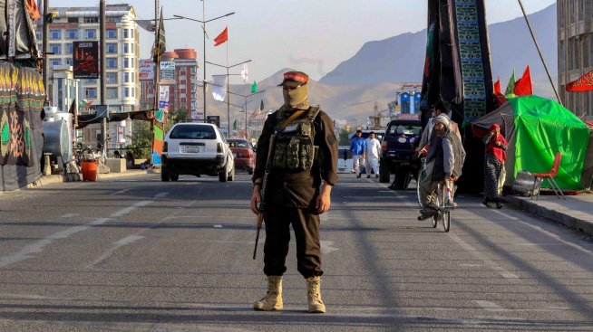 Година след идването на власт талибаните консолидират властта си