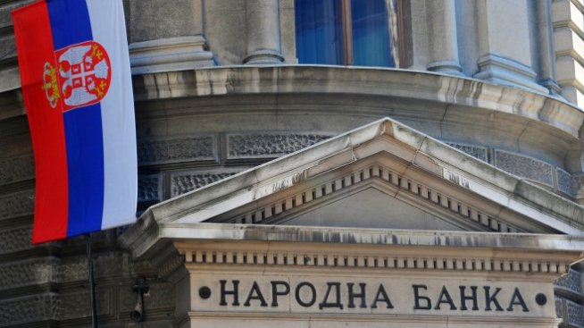 Бързото ваксиниране в Сърбия ѝ помага да запази без промяна лихвите