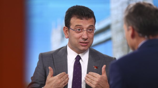 Анулираха дипломата на съперник на Ердоган заради риска от президентска кандидатура