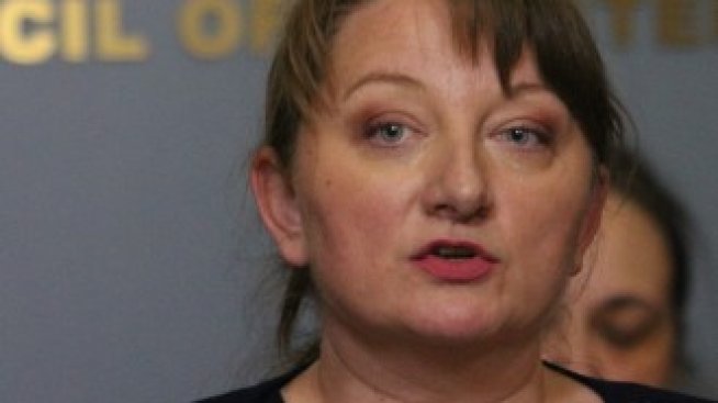 Сачева: 131 хил. души ще запазят работата си по мярката 60/40