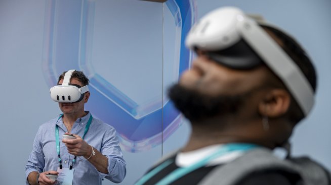 Meta ще сподели операционната си система за очилата Quest с конкуренти