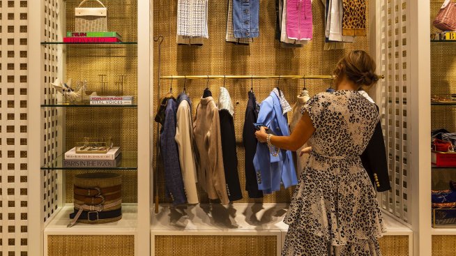 Инфлацията в САЩ остава завишена, засилвайки натиска за още лихвени увеличения