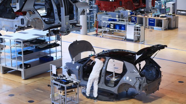 Volkswagen удължава партньорството си в облачните технологии с Amazon