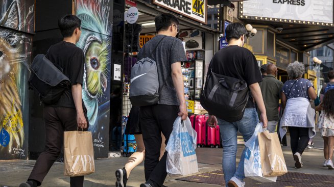 Продажбите на дребно в САЩ през август надминаха прогнозите на анализаторите