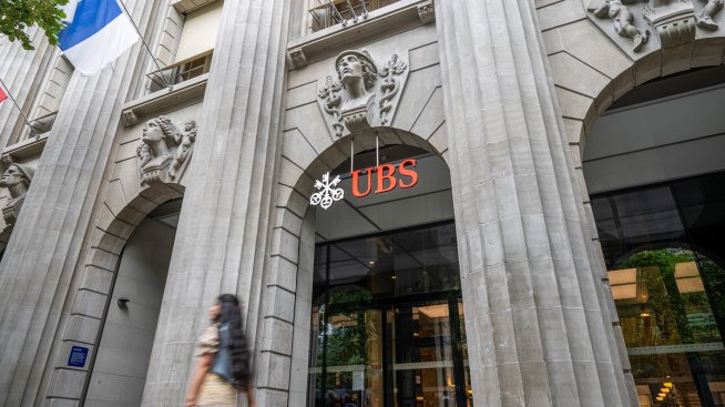 Акциите на UBS стигнаха 17-годишен връх заради очакван компромис по капиталовите изисквания