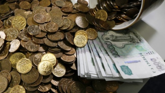 Руската централна банка планира да спира търговията при срив на рублата