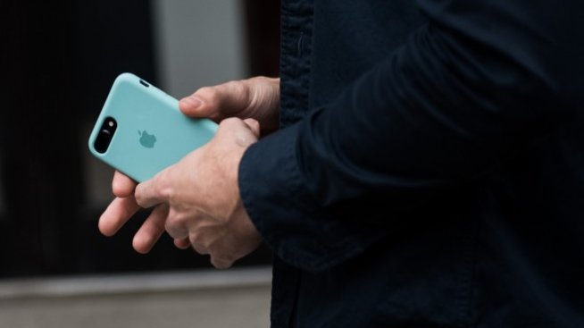 Apple придоби стартъп, който превръща телефона в POS терминал