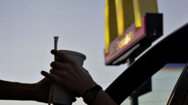 Недостигът на млечни шейкове в McDonald's показва затегнатия трудов пазар на Острова