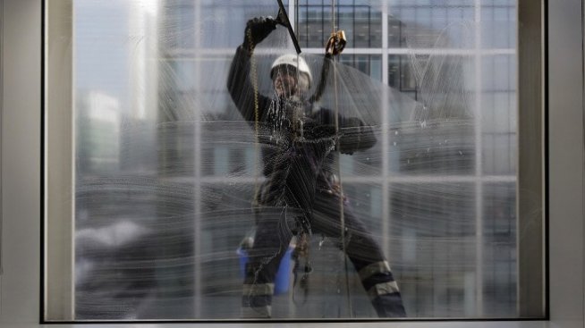 Заради избора на професия мъжете у нас вземат по-високи заплати