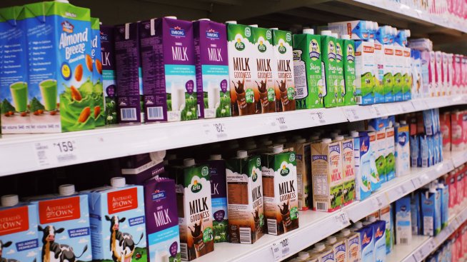 Млекопроизводители предупреждават за риск от поскъпване на млечните продукти