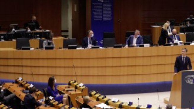 Комисия на ЕП одобри продължаване на наблюдението на съдебната реформа у нас