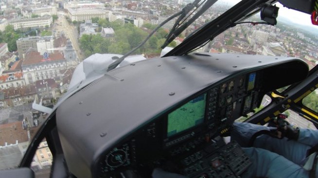 Макс ще предава Парада на 6 май от кокпитите на изтребителите