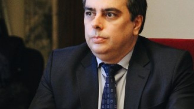 Асен Василев: Заложили сме вдигане на минималната работна заплата от април