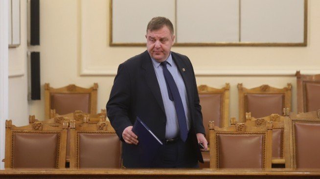 Каракачанов: България няма да направи компромис по отношение на Северна Македония
