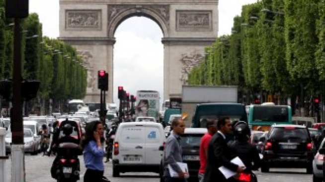 Париж мечтае за по-спокоен и по-зелен "Шанз-Елизе"
