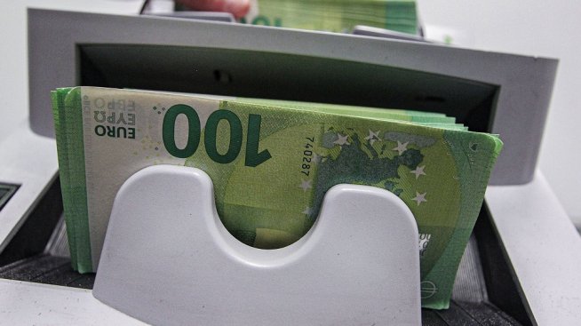 Забавянето на кампанията за еврото е предпоставка за кризи, смятат експерти