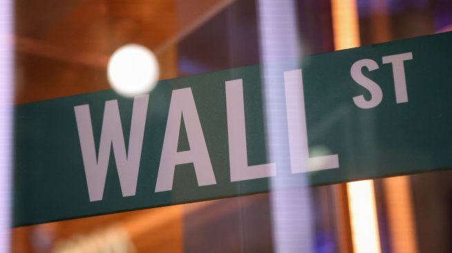 Индексите на Wall Street не намират единна посока в началото на сесията*