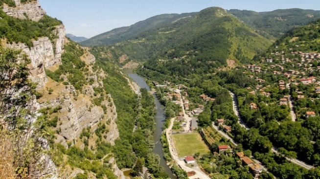 ЕК: България спешно трябва да намали замърсяването на водите с нитрати